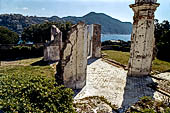 Sestri Levante, ruderi dell oratorio di Santa Caterina nei pressi della chiesa di S. Nicol.